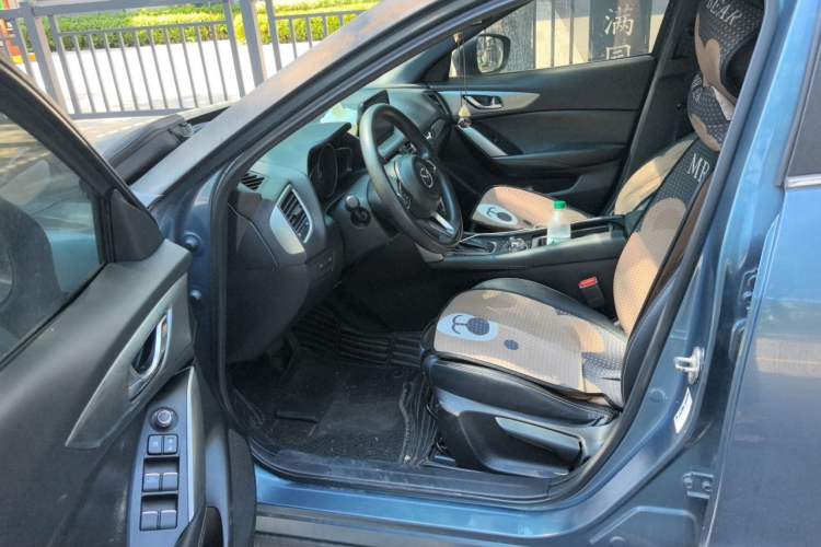 Used Mazda CX-4 2018 2.0L Automatic Two-Wheel Drive Blue Sky Dynamic Version China V Standard Left Front Seat