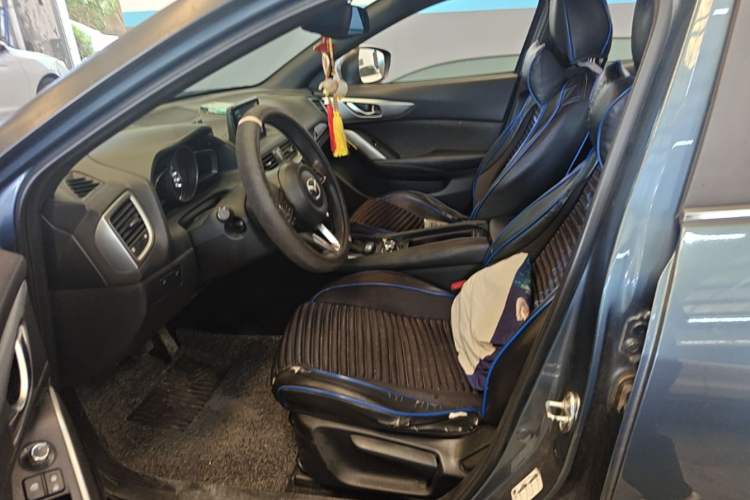 Used Mazda CX-4 2018 2.0L Automatic Two-Wheel Drive Blue Sky Exploration Version China V Standard Left Front Seat