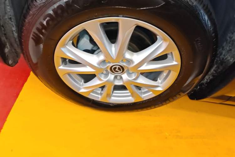 Used Mazda CX-4 2018 2.0L Automatic Two-Wheel Drive Blue Sky Dynamic Version China V Standard Left Front Wheel Hub