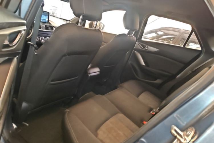 Used Mazda CX-4 2018 2.0L Automatic Two-Wheel Drive Blue Sky Dynamic Version China V Standard Left Rear Seat