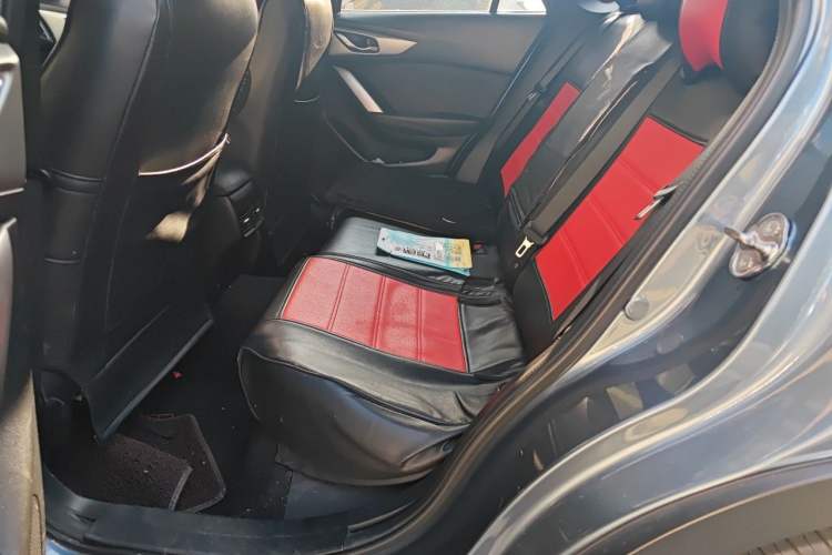 Used Mazda CX-4 2018 2.0L Automatic 2WD Blue Sky Exploration Edition China VI Standard Left Rear Seat
