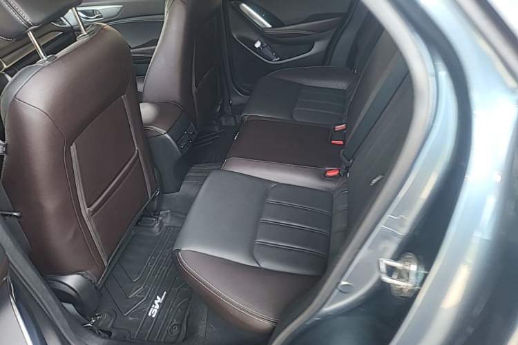 Used Mazda CX-4 2018 2.0L Automatic Two-Wheel Drive Blue Sky Premium Upgrade Version China VI Standard Left Rear Seat