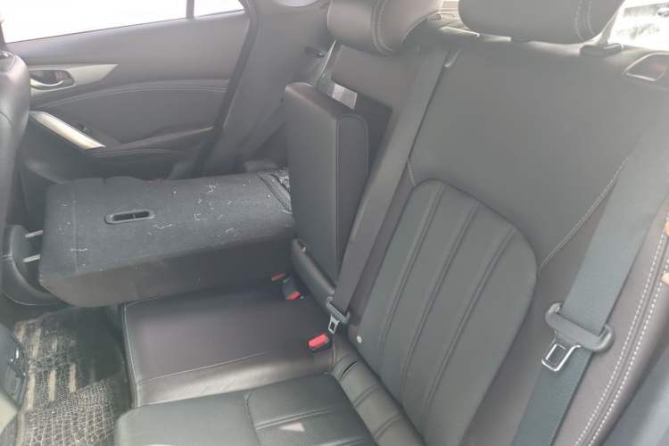 Used Mazda CX-4 2018 2.0L Automatic Two-Wheel Drive Blue Sky Premium Upgrade Version China V Standard Left Rear Seat