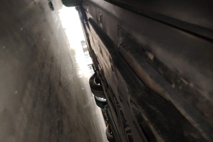 Used Mazda CX-4 2018 2.0L Automatic Two-Wheel Drive Blue Sky Luxury Edition Left Side Sill