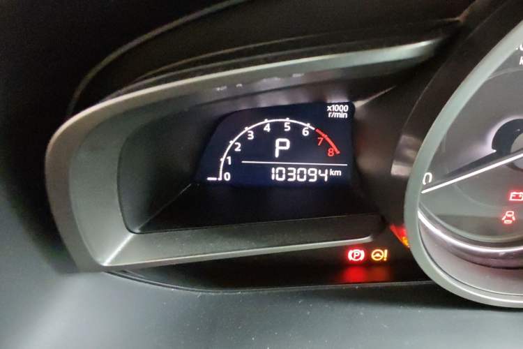 Used Mazda CX-4 2018 2.0L Automatic Two-Wheel Drive Blue Sky Dynamic Version China VI Standard Odometer Close Up