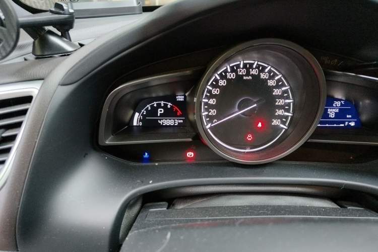 Used Mazda CX-4 2018 2.0L Automatic Two-Wheel Drive Blue Sky Premium Upgrade Version China VI Standard Odometer Close Up