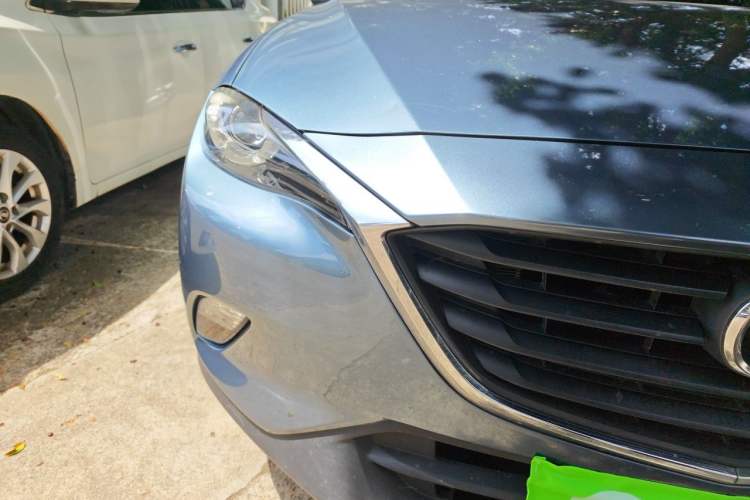 Used Mazda CX-4 2018 2.0L Automatic Two-Wheel Drive Blue Sky Dynamic Version China VI Standard Right Front Headlight