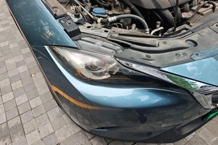 Used Mazda CX-4 2018 2.0L Automatic Two-Wheel Drive Blue Sky Premium Upgrade Version China VI Standard Right Front Headlight