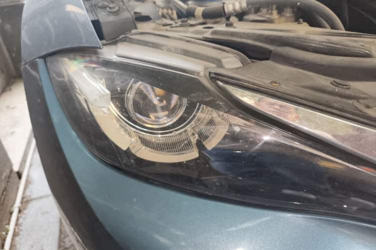 Used Mazda CX-4 2018 2.0L Automatic Two-Wheel Drive Blue Sky Premium Upgrade Version China VI Standard Right Front Headlight