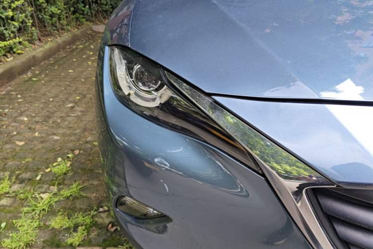 Used Mazda CX-4 2018 2.0L Automatic Two-Wheel Drive Blue Sky Dynamic Version China V Standard Right Front Headlight