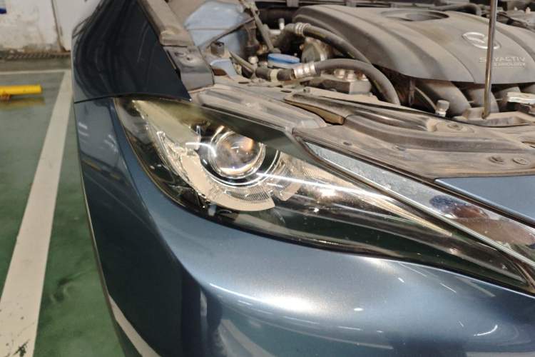 Used Mazda CX-4 2018 2.5L Automatic 4x4 Skyactiv GT Sport Edition China V Standard Right Front Headlight