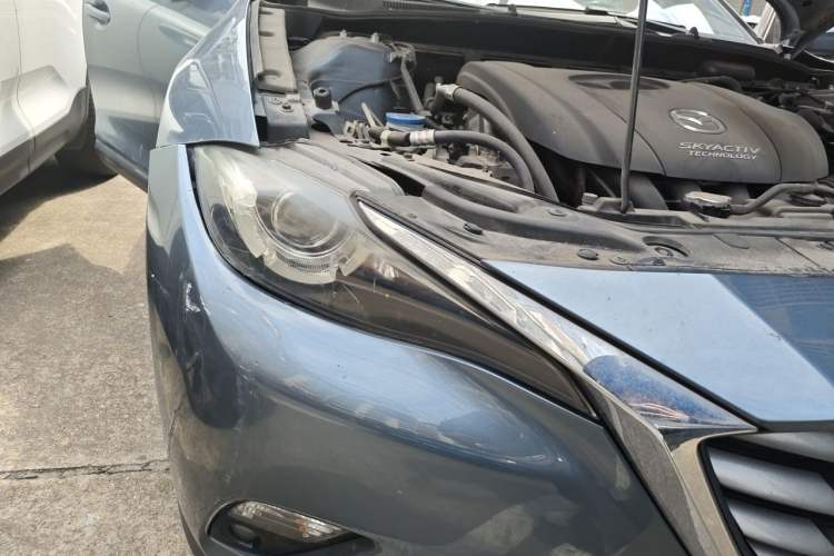 Used Mazda CX-4 2018 2.0L Automatic Two-Wheel Drive Blue Sky Premium Upgrade Version China V Standard Right Front Headlight