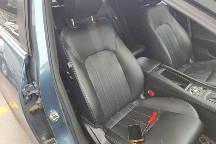 Used Mazda CX-4 2018 2.0L Automatic 2WD Blue Sky Exploration Edition China VI Standard Right Front Seat