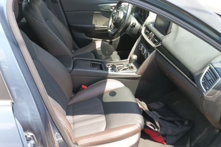 Used Mazda CX-4 2018 2.0L Automatic Two-Wheel Drive Blue Sky Dynamic Version China V Standard Right Front Seat