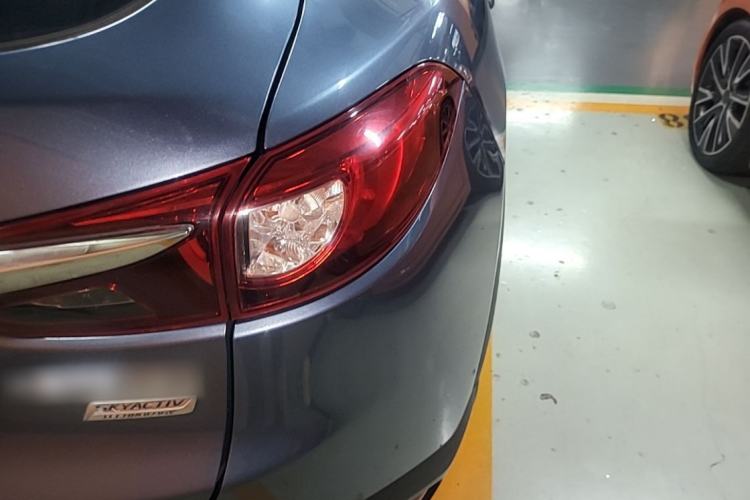 Used Mazda CX-4 2018 2.0L Automatic Two-Wheel Drive Blue Sky Dynamic Version China V Standard Right Rear Taillight
