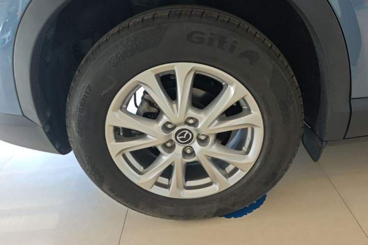 Used Mazda CX-4 2018 2.0L Automatic Two-Wheel Drive Blue Sky Dynamic Version China VI Standard Right Rear Wheel Hub