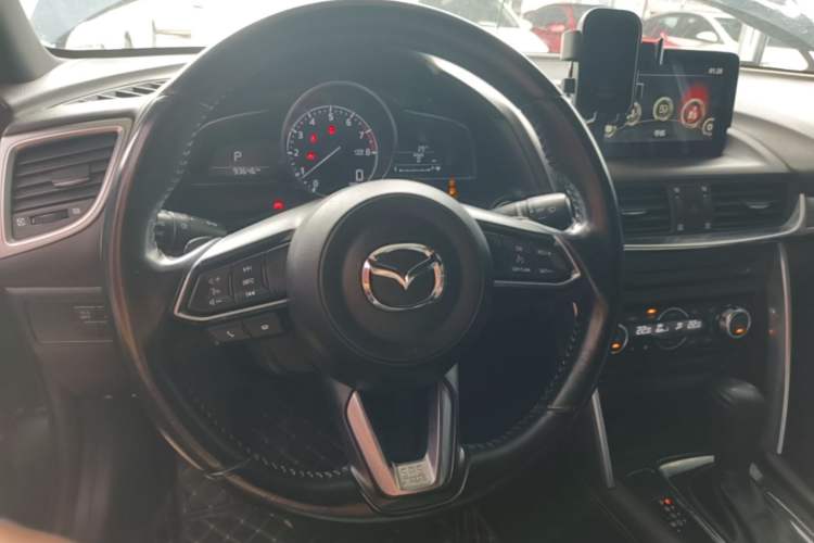 Used Mazda CX-4 2018 2.0L Automatic Two-Wheel Drive Blue Sky Leading Edition China V Standard Steering Wheel