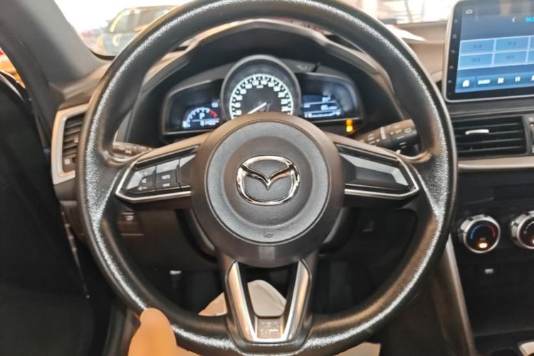 Used Mazda CX-4 2018 2.0L Automatic Two-Wheel Drive Blue Sky Dynamic Version China V Standard Steering Wheel