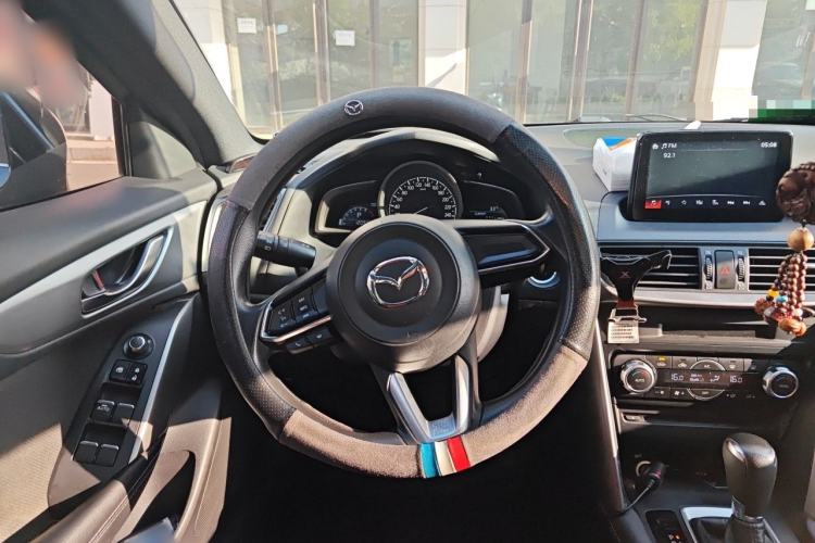 Used Mazda CX-4 2018 2.0L Automatic 2WD Blue Sky Exploration Edition China VI Standard Steering Wheel