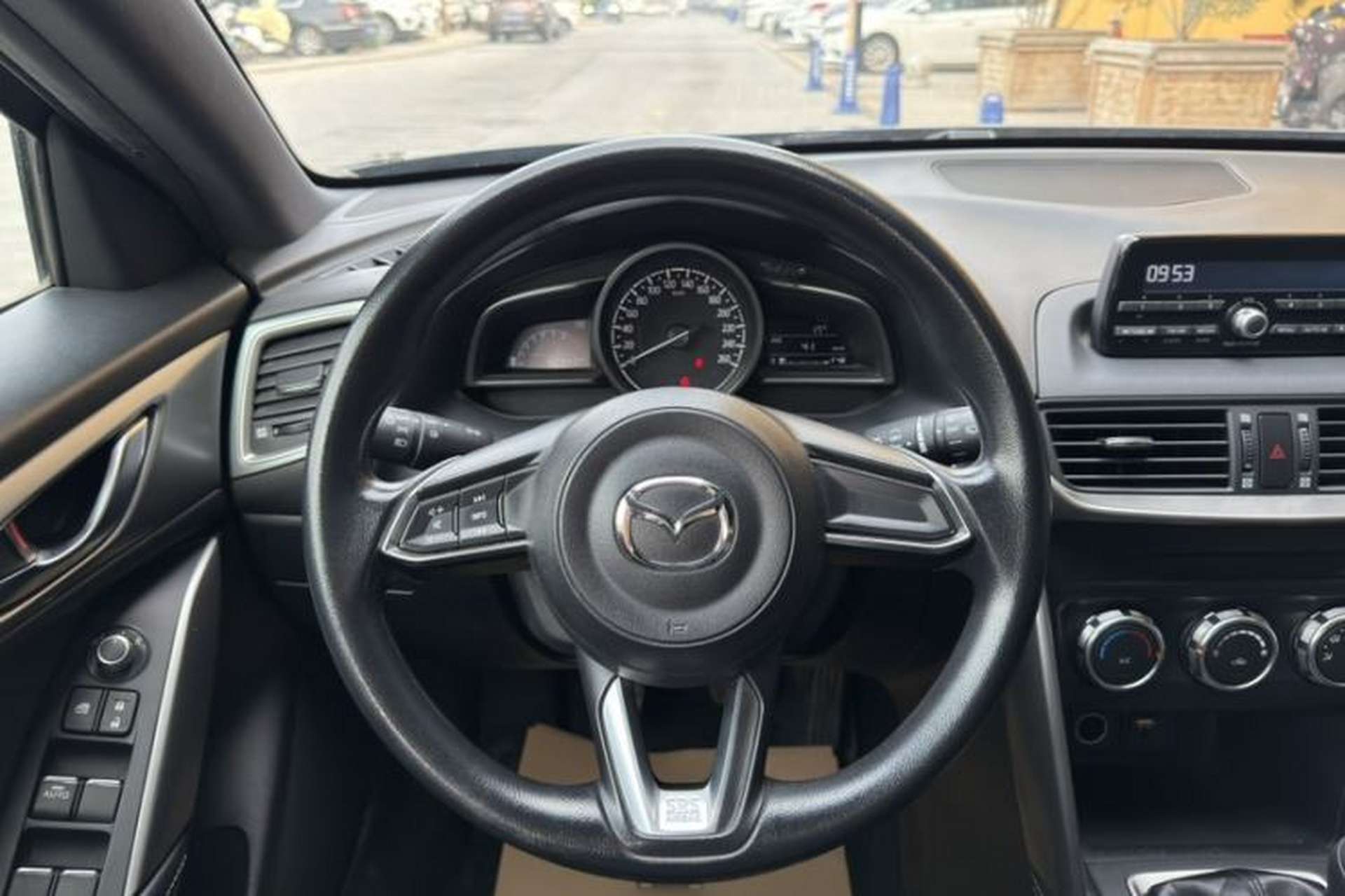 Used Mazda CX-4 2018 2.0L Manual Two-Wheel Drive Blue Sky Dynamic Edition China V Standard Steering Wheel