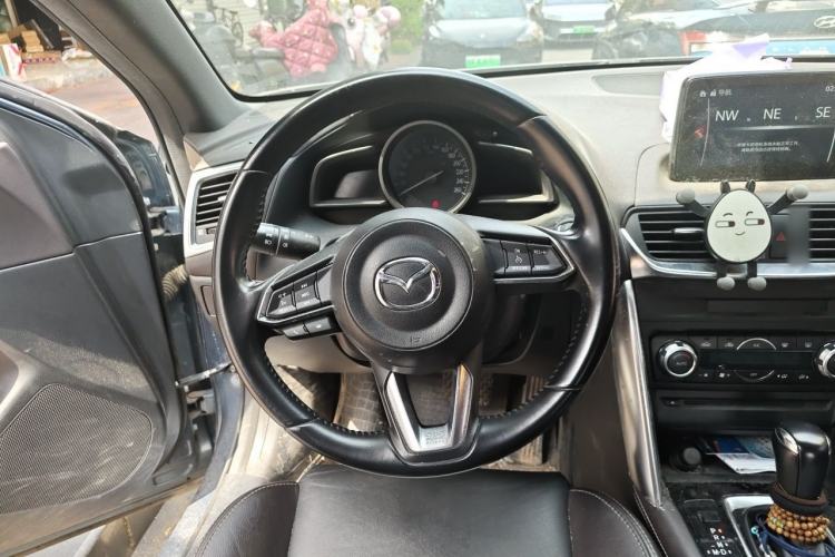 Used Mazda CX-4 2018 2.0L Automatic Two-Wheel Drive Blue Sky Premium Upgrade Version China V Standard Steering Wheel