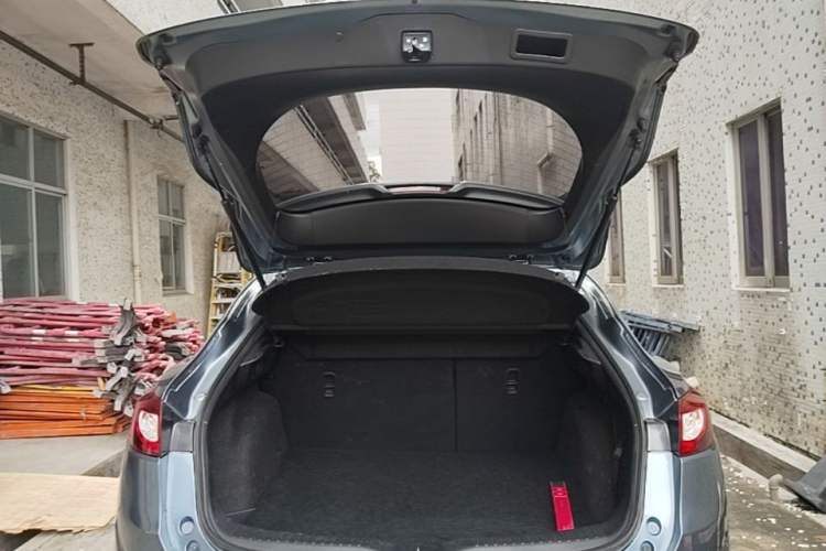 Used Mazda CX-4 2018 2.0L Automatic Two-Wheel Drive Blue Sky Dynamic Version China VI Standard Trunk