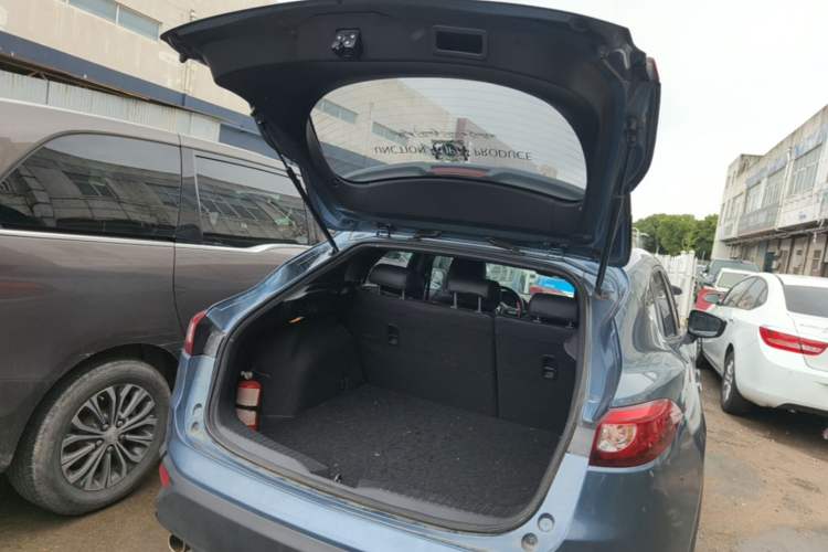 Used Mazda CX-4 2018 2.0L Automatic 2WD Blue Sky Exploration Edition China VI Standard Trunk