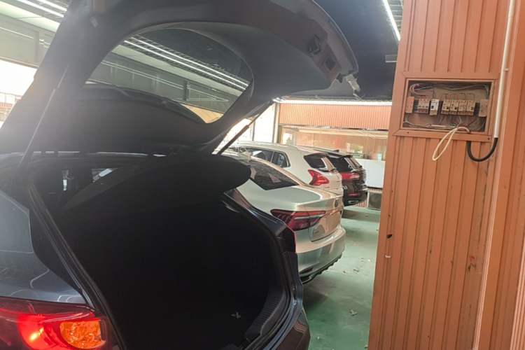 Used Mazda CX-4 2018 2.0L Automatic Two-Wheel Drive Blue Sky Dynamic Version China V Standard Trunk
