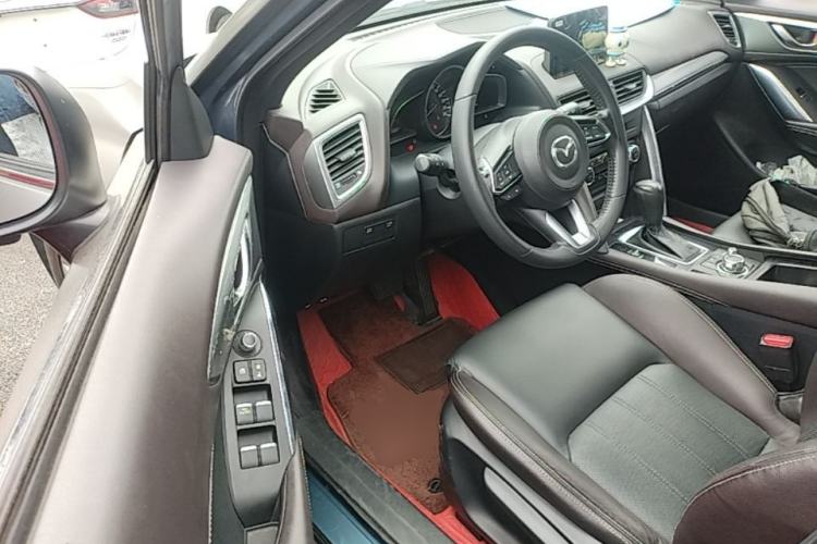 Used Mazda CX-4 2018 2.0L Automatic Two-Wheel Drive Blue Sky Luxury Edition Driver Seat