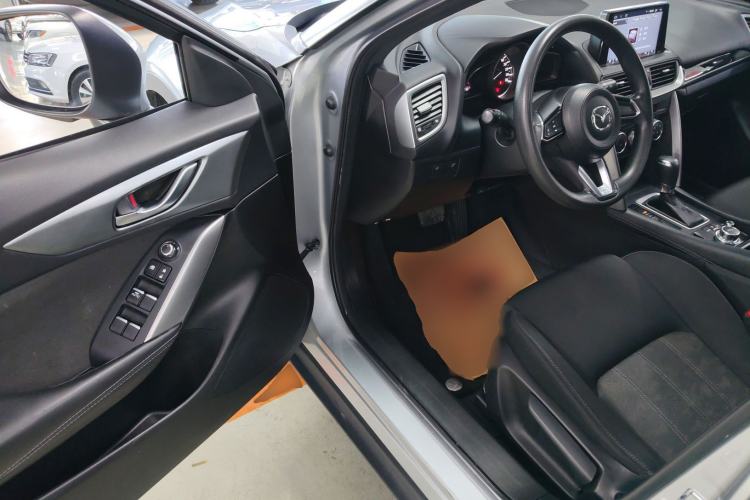 Used Mazda CX-4 2018 2.0L Automatic Two-Wheel Drive Blue Sky Dynamic Version China V Standard Driver Seat