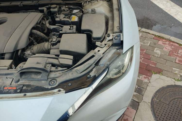 Used Mazda CX-4 2018 2.0L Automatic Two-Wheel Drive Blue Sky Dynamic Version China V Standard Engine Bay Left