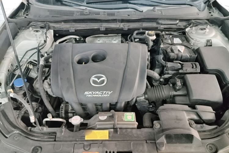 Used Mazda CX-4 2018 2.0L Automatic Two-Wheel Drive Blue Sky Dynamic Version China V Standard Engine Bay