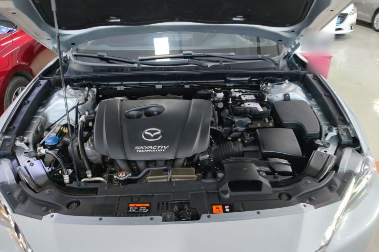 Used Mazda CX-4 2018 2.0L Automatic Two-Wheel Drive Blue Sky Dynamic Version China V Standard Engine Bay