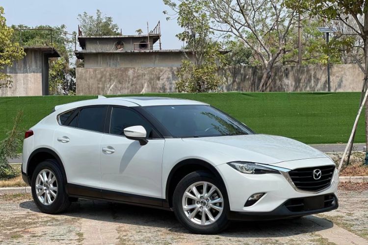 Used Mazda CX-4 2018 2.0L Automatic Two-Wheel Drive Blue Sky Exploration Version China V Standard Exterior 2