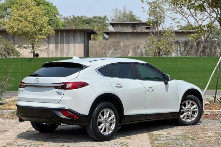 Used Mazda CX-4 2018 2.0L Automatic Two-Wheel Drive Blue Sky Exploration Version China V Standard Exterior 4