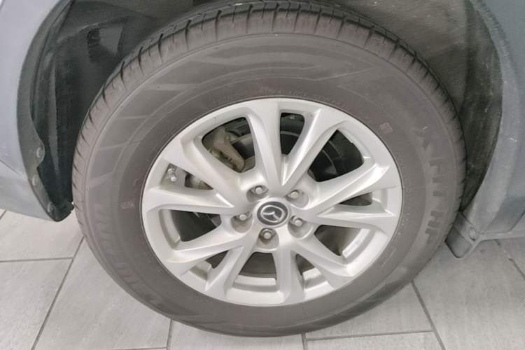 Used Mazda CX-4 2018 2.0L Automatic Two-Wheel Drive Blue Sky Dynamic Version China V Standard Exterior 5