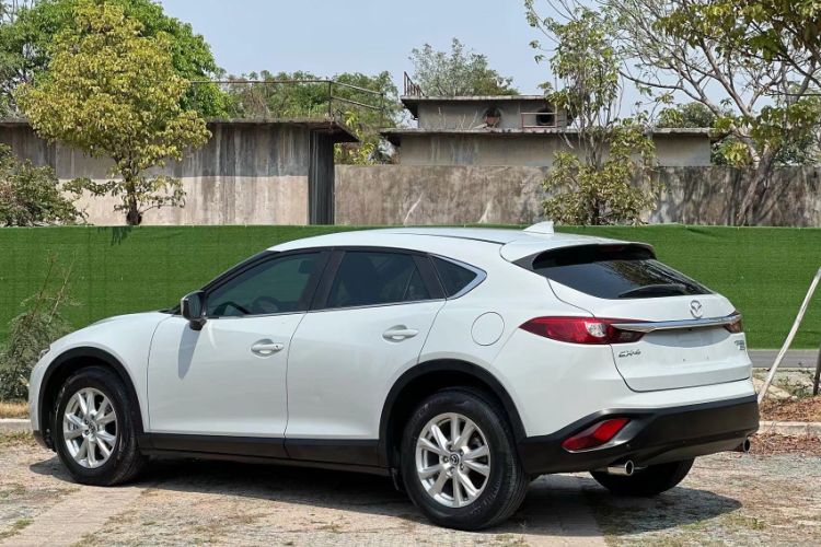 Used Mazda CX-4 2018 2.0L Automatic Two-Wheel Drive Blue Sky Exploration Version China V Standard Exterior 5