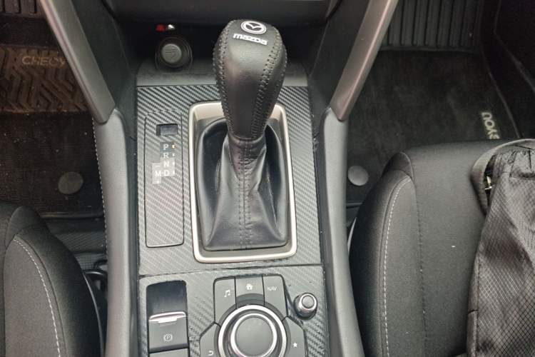 Used Mazda CX-4 2018 2.0L Automatic Two-Wheel Drive Blue Sky Exploration Version China V Standard Gear Lever