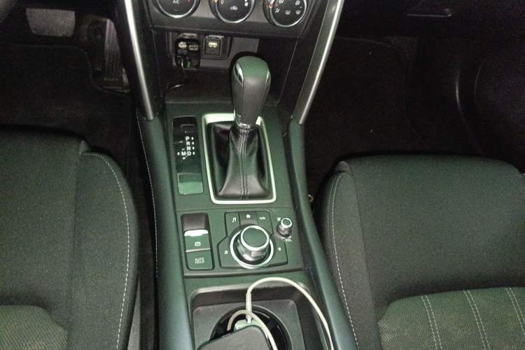 Used Mazda CX-4 2018 2.0L Automatic Two-Wheel Drive Blue Sky Dynamic Version China V Standard Gear Lever
