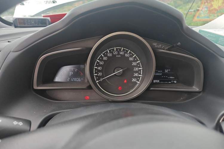Used Mazda CX-4 2018 2.0L Automatic Two-Wheel Drive Blue Sky Dynamic Version China V Standard Instrument Cluster