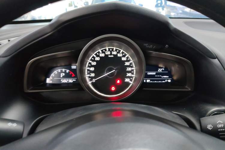 Used Mazda CX-4 2018 2.0L Automatic Two-Wheel Drive Blue Sky Dynamic Version China V Standard Instrument Cluster