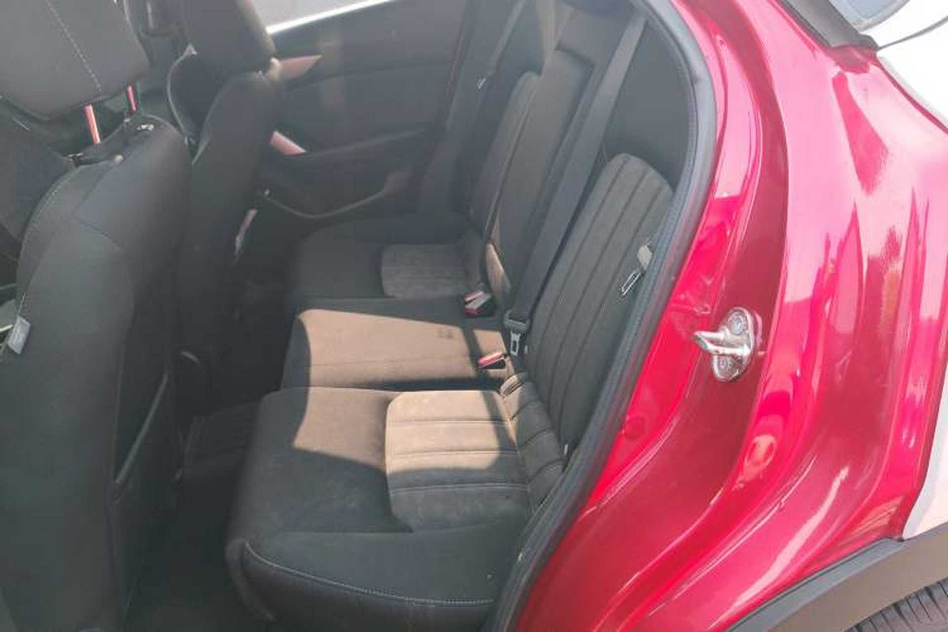 Used Mazda CX-4 2018 2.0L Automatic Two-Wheel Drive Blue Sky Dynamic Version China VI Standard Left Rear Seat
