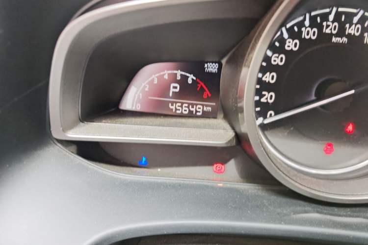 Used Mazda CX-4 2018 2.0L Automatic Two-Wheel Drive Blue Sky Dynamic Version China V Standard Odometer Close Up
