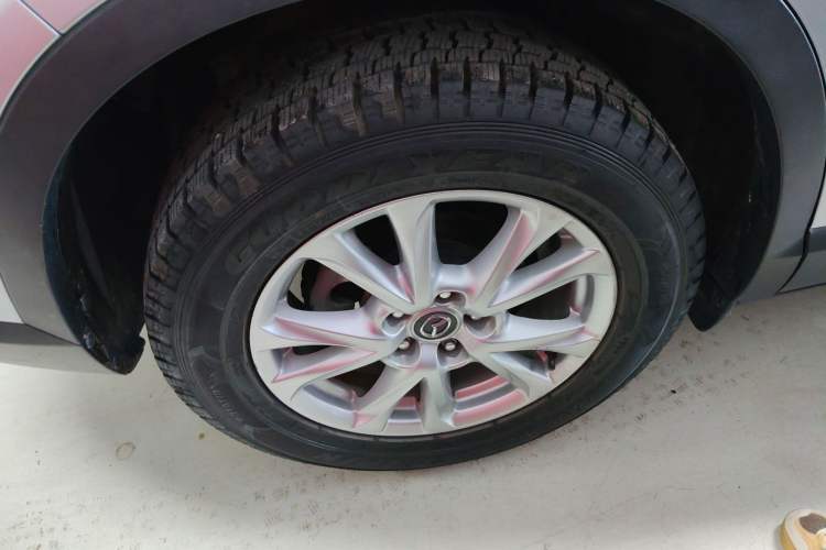 Used Mazda CX-4 2018 2.0L Automatic Two-Wheel Drive Blue Sky Dynamic Version China V Standard Right Rear Wheel Hub