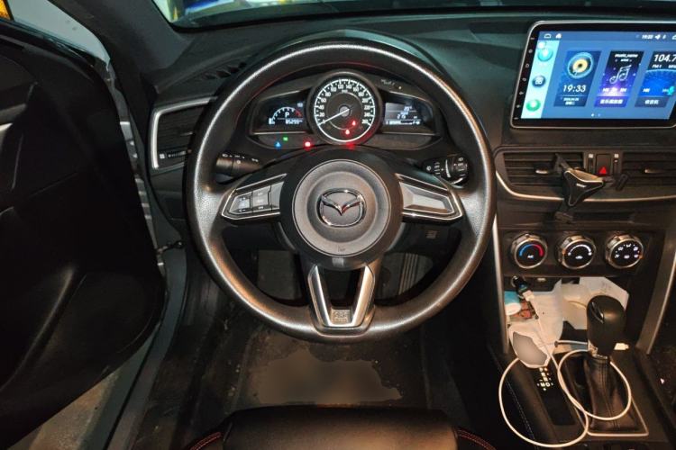 Used Mazda CX-4 2018 2.0L Automatic Two-Wheel Drive Blue Sky Dynamic Version China V Standard Steering Wheel