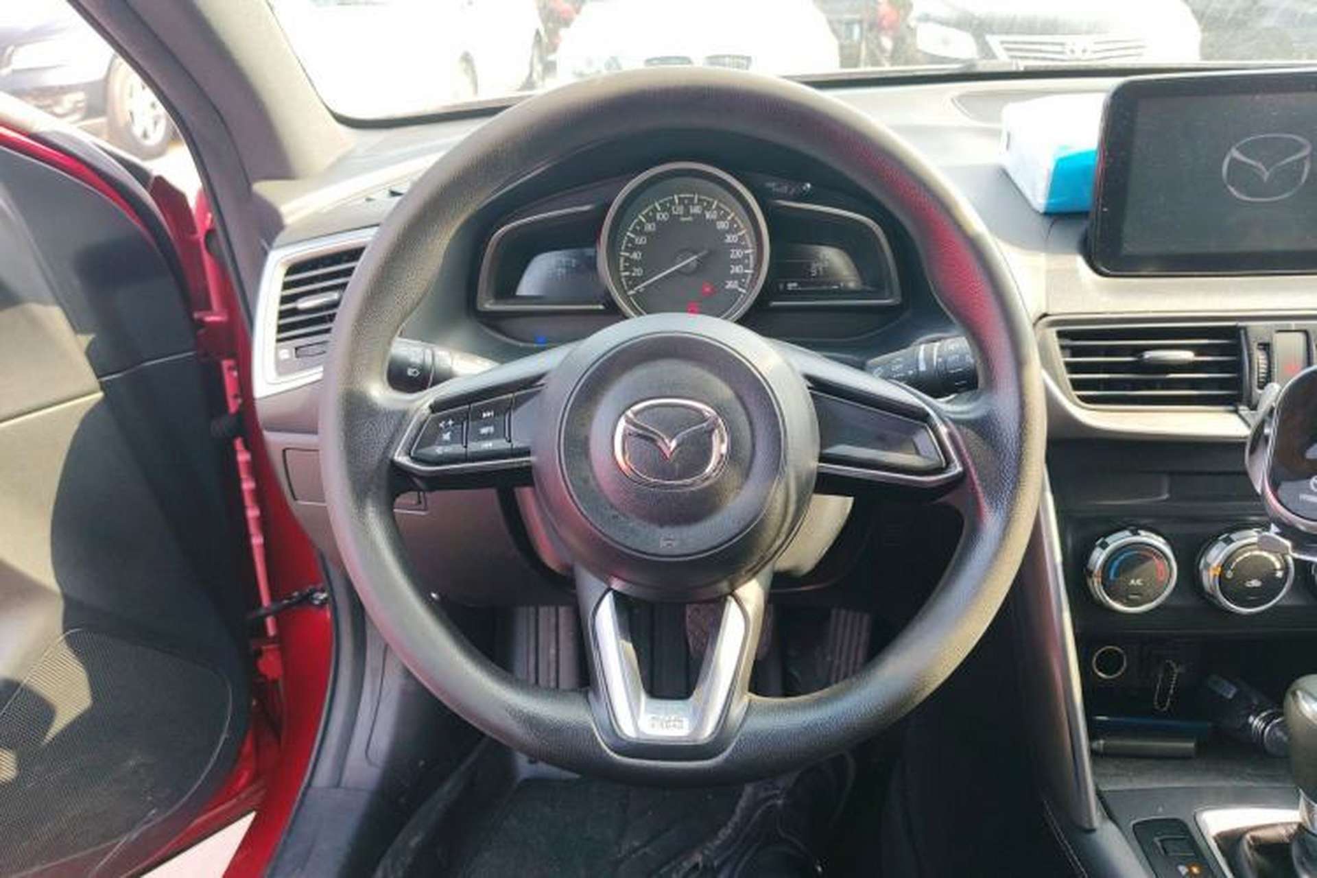 Used Mazda CX-4 2018 2.0L Automatic Two-Wheel Drive Blue Sky Dynamic Version China VI Standard Steering Wheel