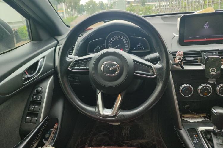 Used Mazda CX-4 2018 2.0L Automatic Two-Wheel Drive Blue Sky Dynamic Version China V Standard Steering Wheel