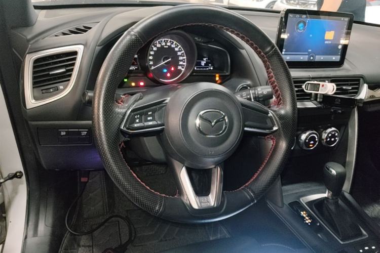 Used Mazda CX-4 2018 2.0L Automatic Two-Wheel Drive Blue Sky Dynamic Version China V Standard Steering Wheel