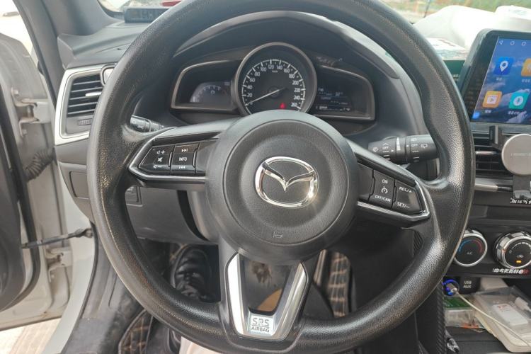 Used Mazda CX-4 2018 2.0L Automatic Two-Wheel Drive Blue Sky Dynamic Version China V Standard Steering Wheel