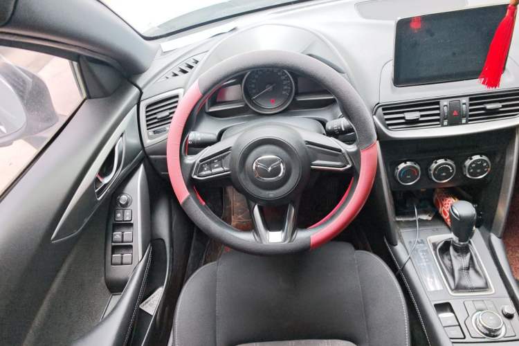 Used Mazda CX-4 2018 2.0L Automatic Two-Wheel Drive Blue Sky Dynamic Version China V Standard Steering Wheel